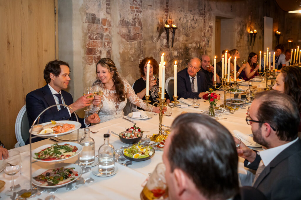 Diner in druivenkas Oranjerie Groot Warnsborn